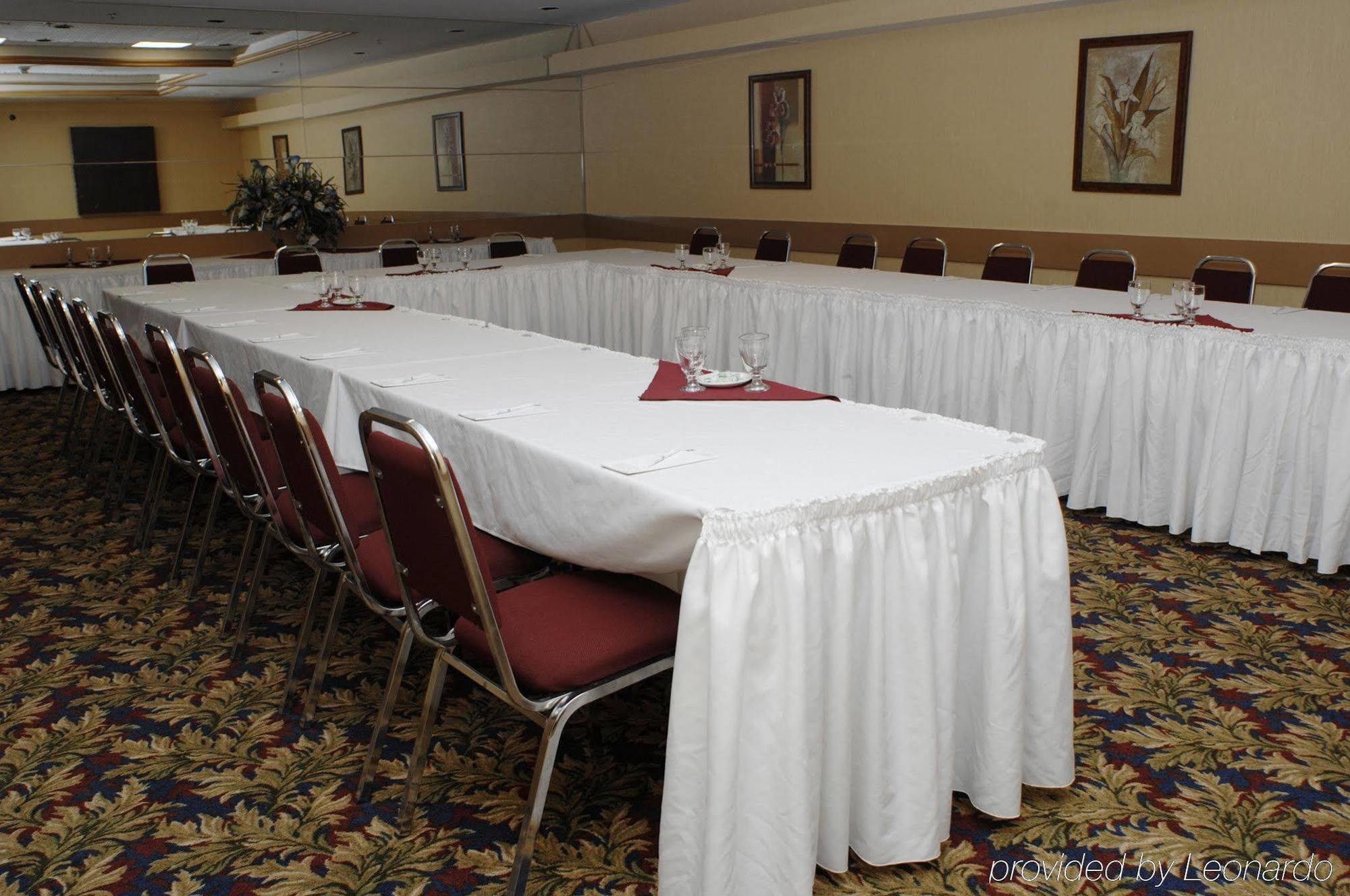 Four Points By Sheraton Toronto Airport East Business photo