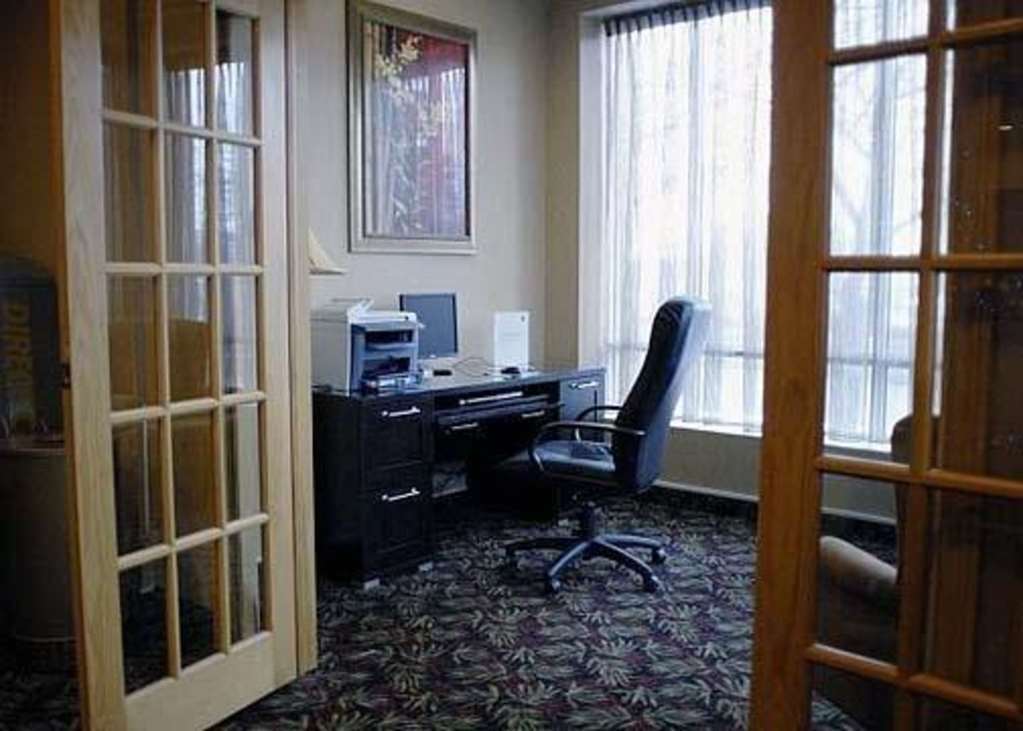 Four Points By Sheraton Toronto Airport East Facilities photo