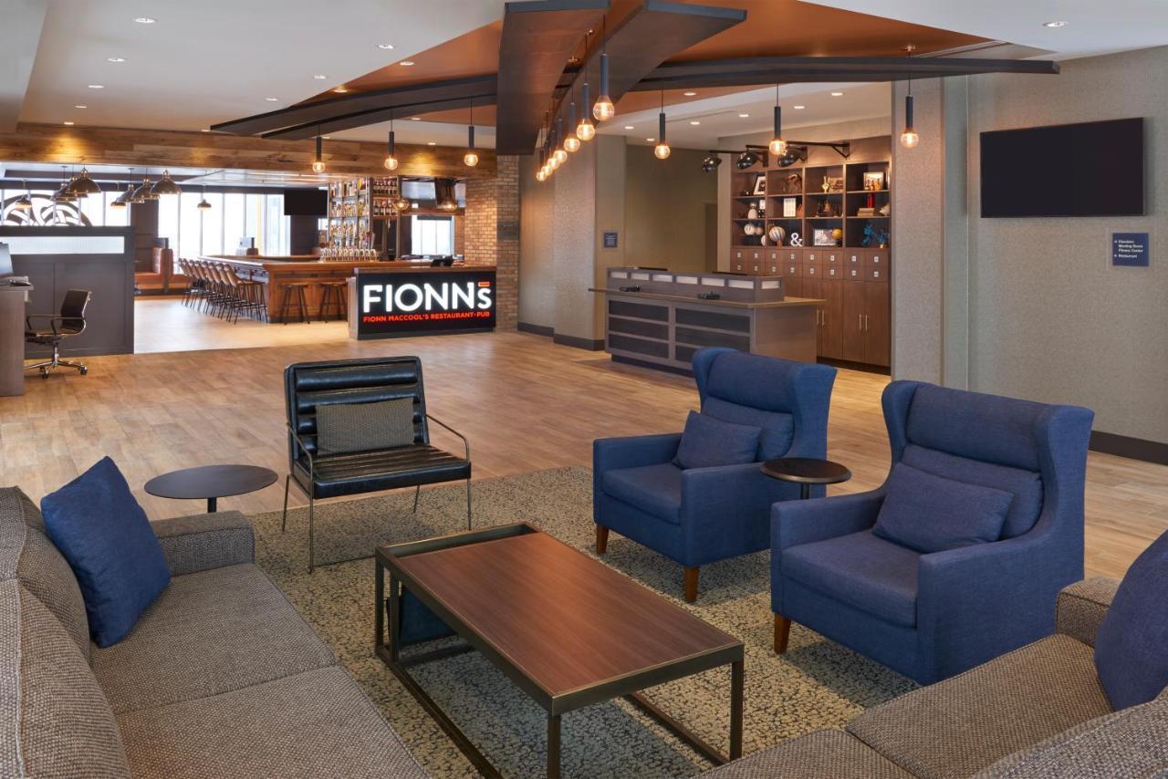 Four Points By Sheraton Toronto Airport East Exterior photo